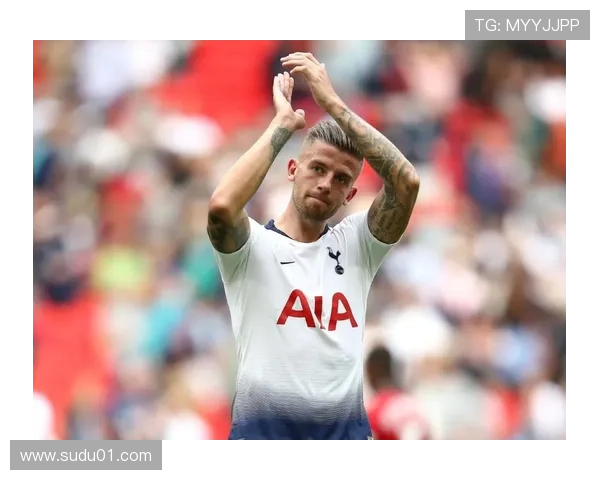 多特领跑争夺15岁后卫坎特